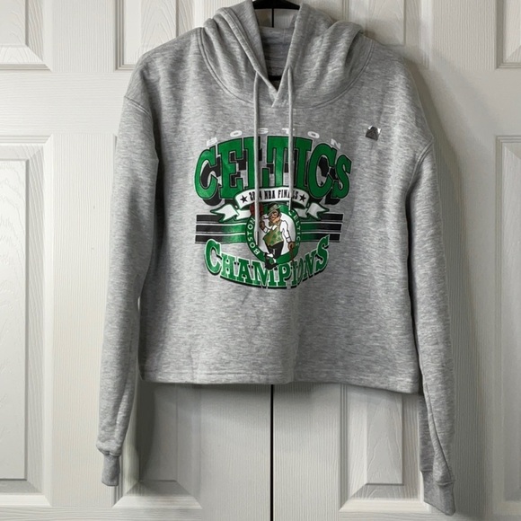 NBA Boston Celtics 2024 Champions Womens Cropped Hooded Sweatshirt Size L - Picture 2 of 7